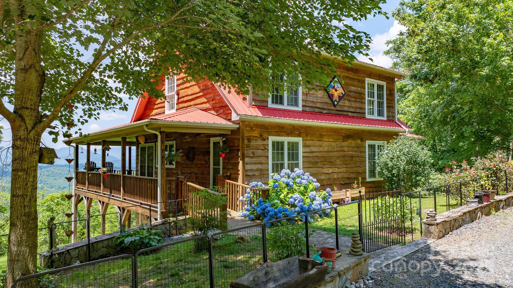 715 Sunset Mountain RD, Bakersville, NC 28705