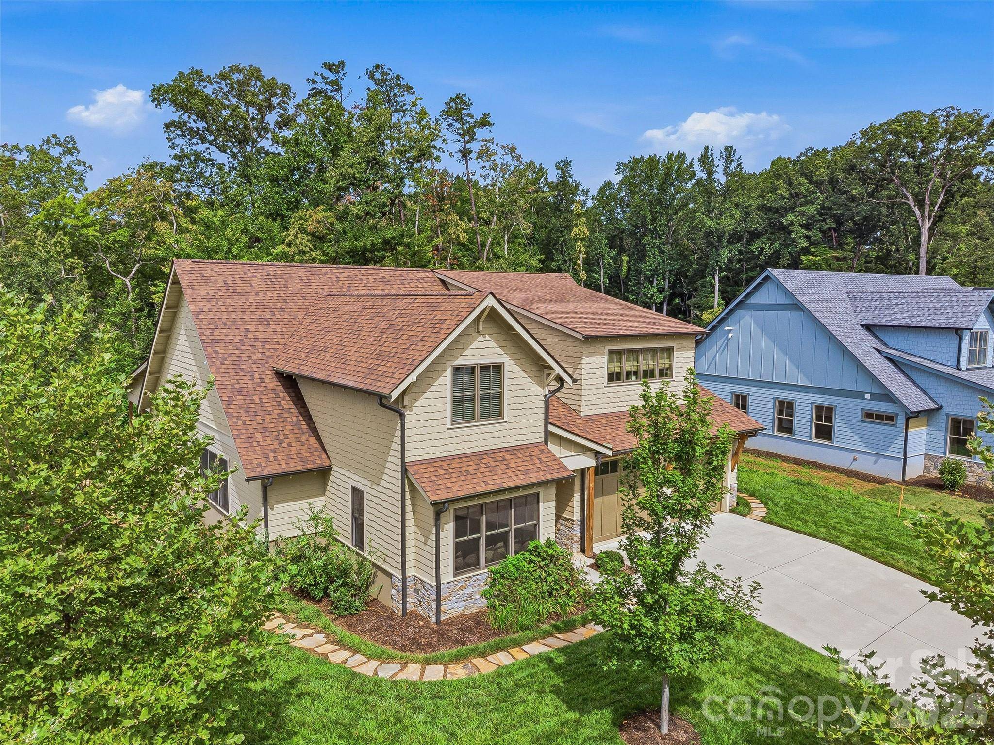 37 Ashe Park CIR, Asheville, NC 28806
