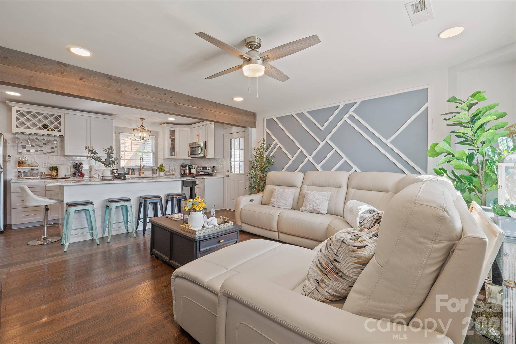 1411 Dean ST, Charlotte, NC 28216