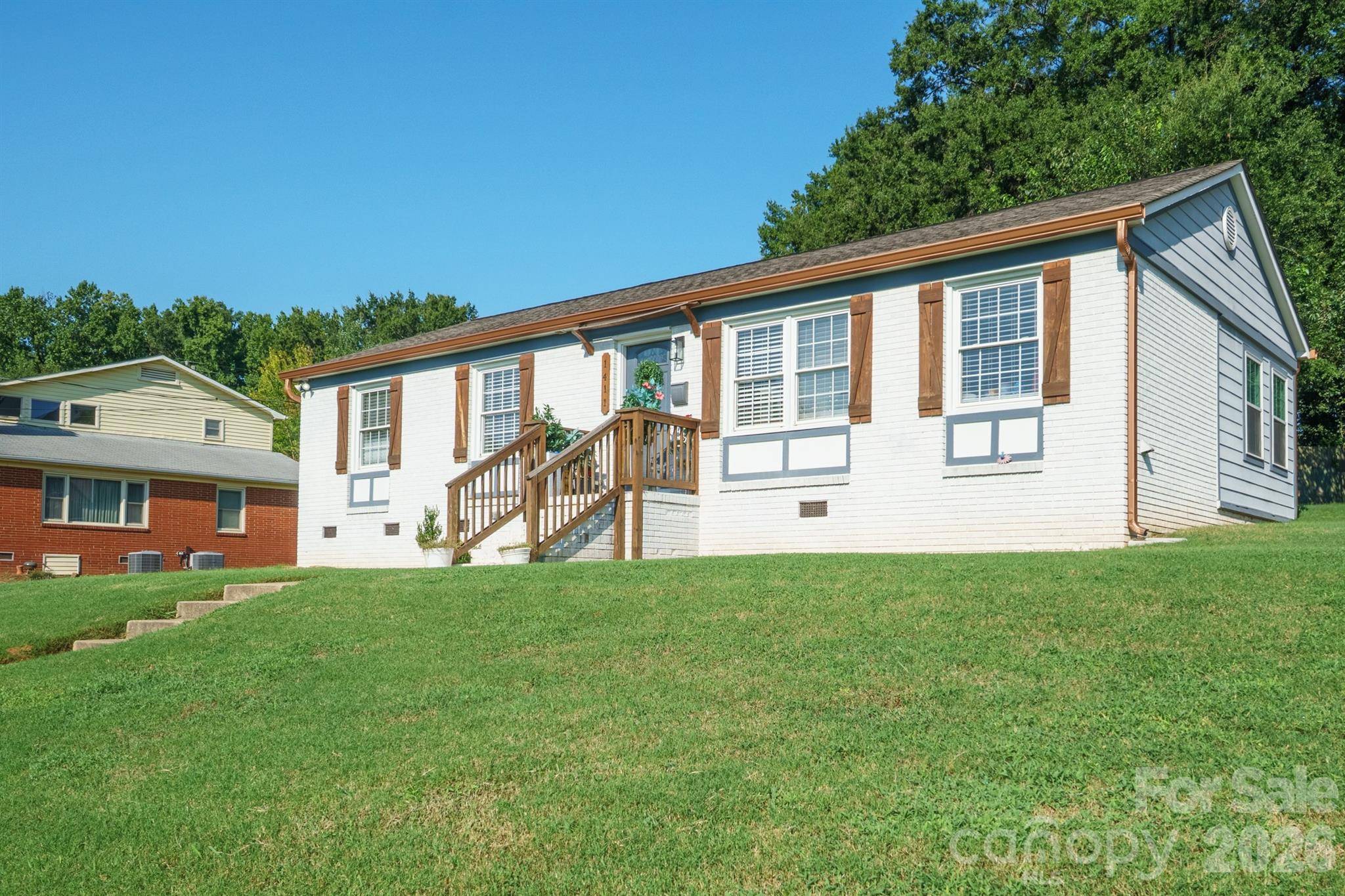 1411 Dean ST, Charlotte, NC 28216