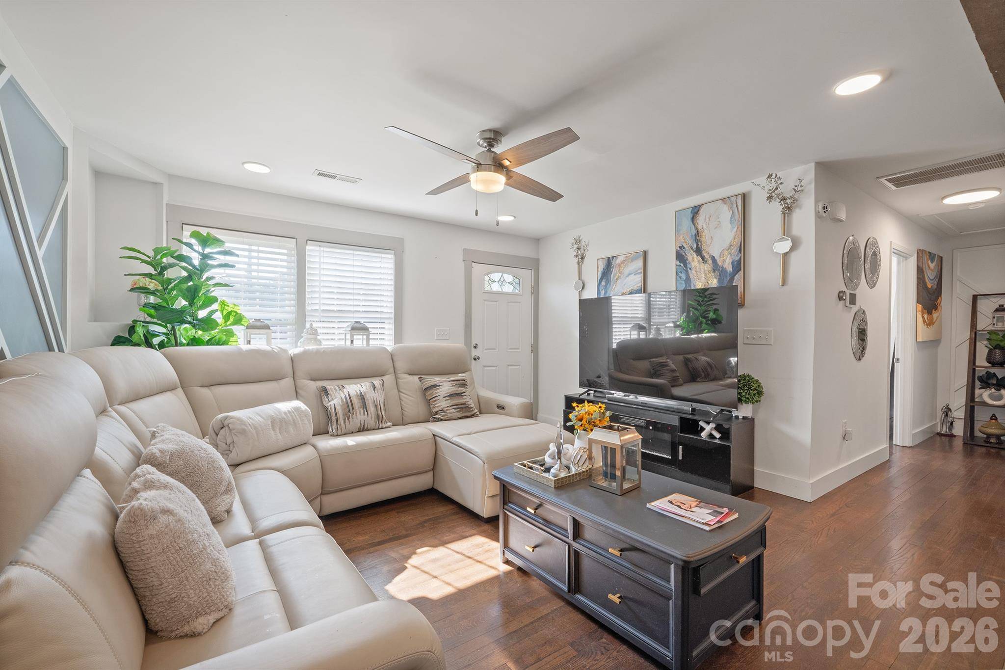 1411 Dean ST, Charlotte, NC 28216