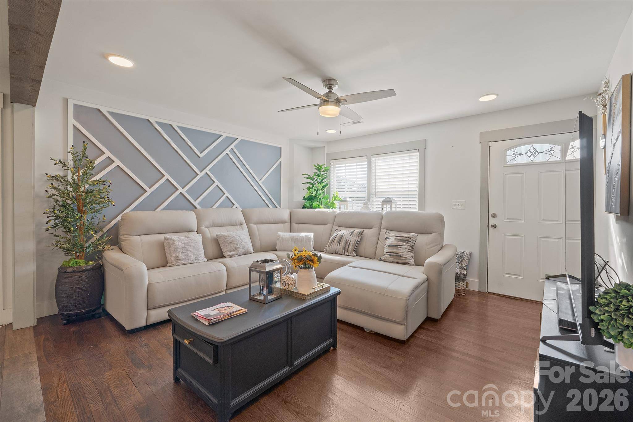1411 Dean ST, Charlotte, NC 28216