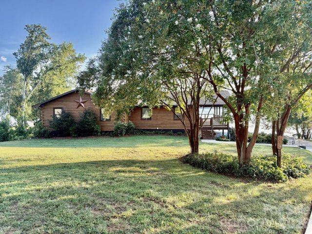 1107 Lake Shore CT, Cherryville, NC 28021