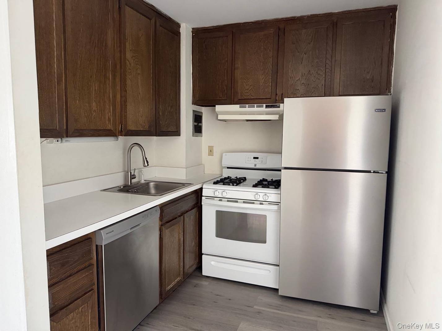 740 E Broadway #1-N, Long Beach, NY 11561
