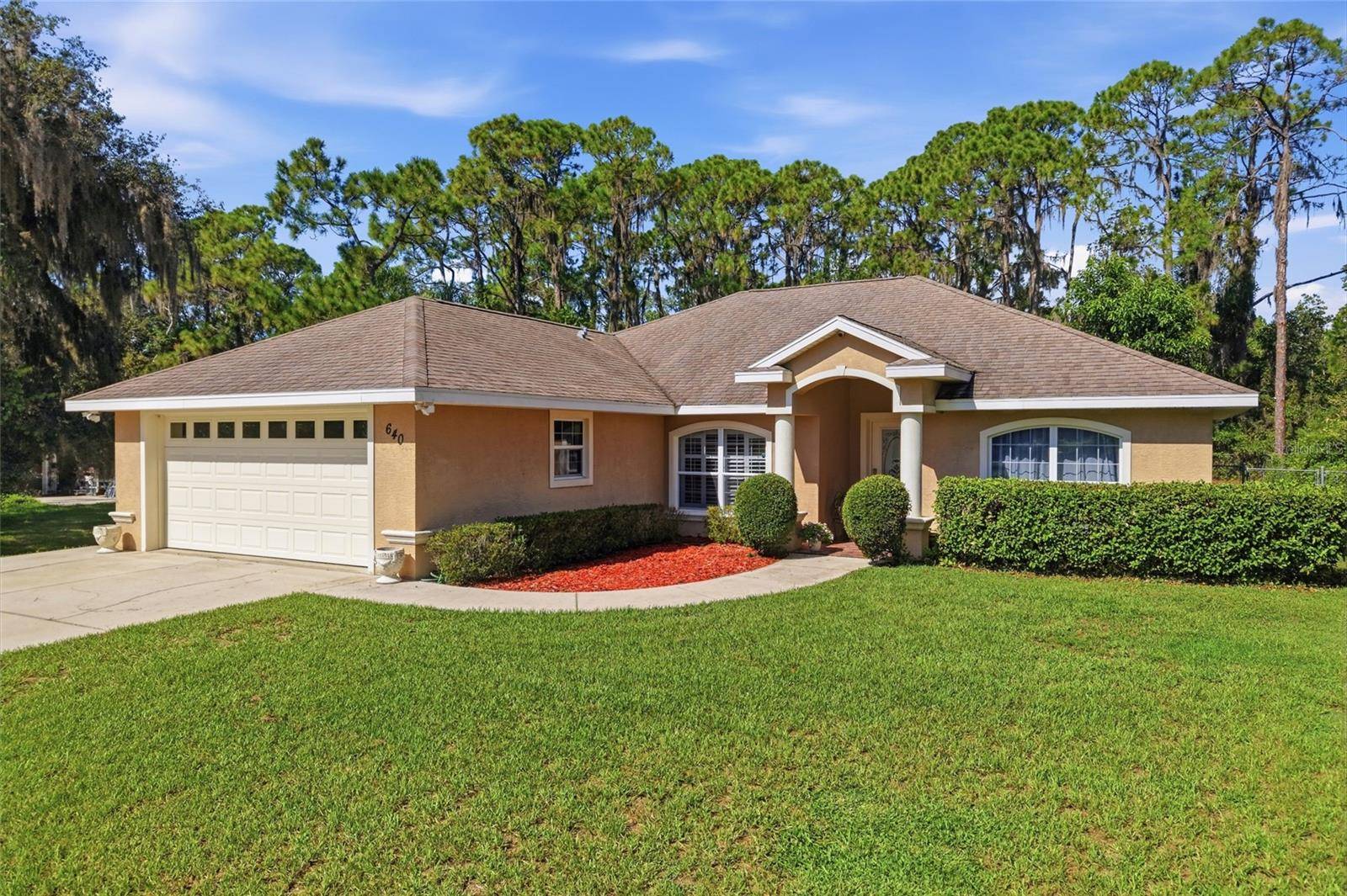 640 HIGHLANDS LAKE DR, Lake Placid, FL 33852