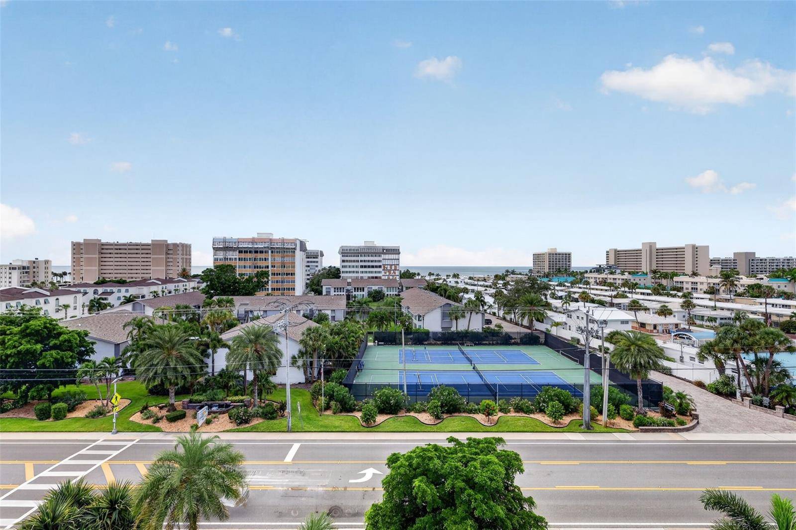 1200 E PEPPERTREE LN #505, Sarasota, FL 34242