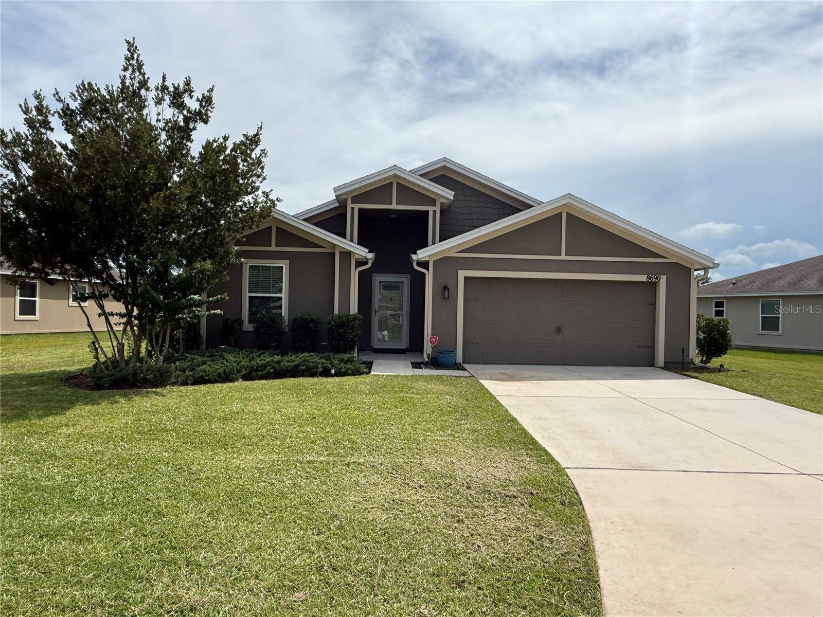 8690 LAKE GEORGE CIR E, Macclenny, FL 32063