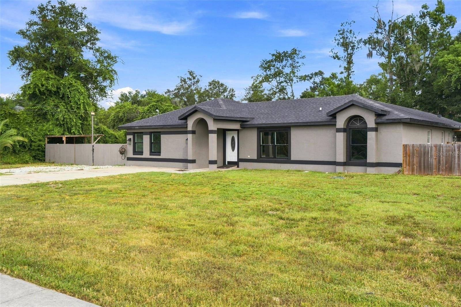 1300 ADELINE ST, Orange City, FL 32763