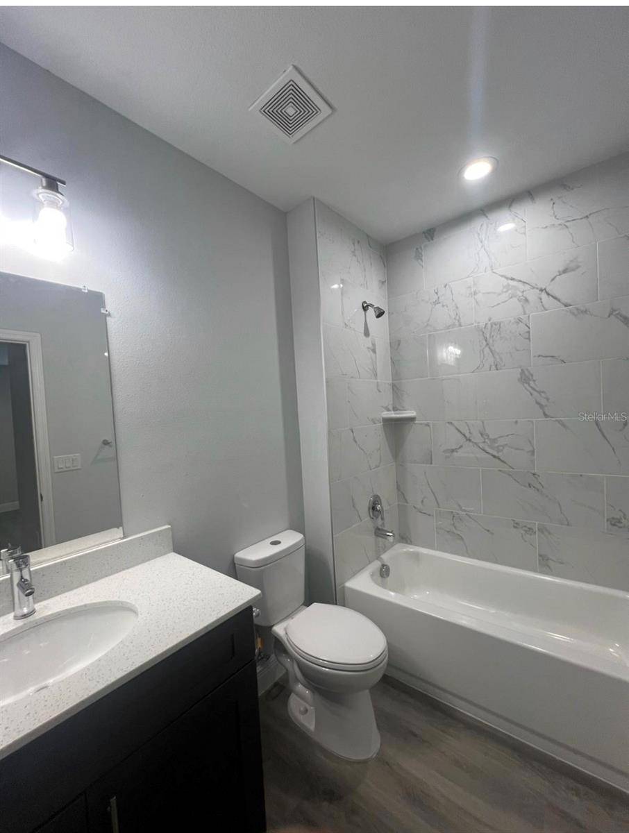 519 BLACKBIRD LN #A & B, Kissimmee, FL 34759