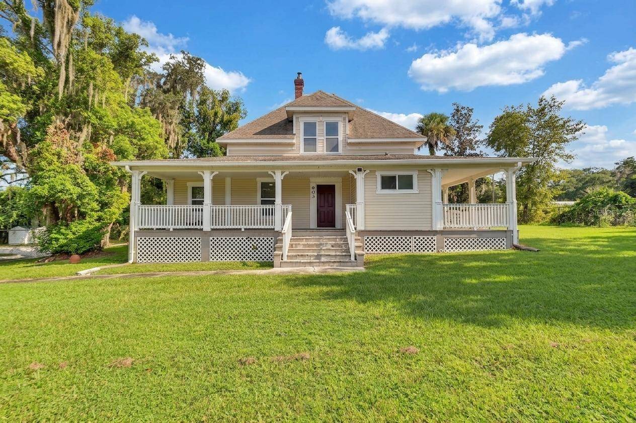 903 E NEW YORK AVE, Deland, FL 32724