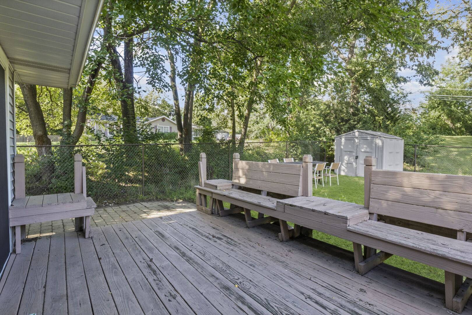 29W276 Bolles AVE, West Chicago, IL 60185
