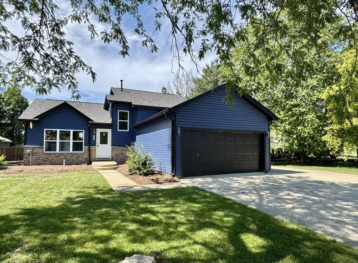4014 Ridge RD, Zion, IL 60099