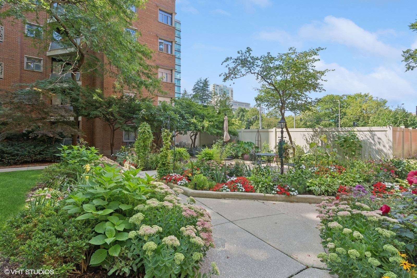 1860 Sherman AVE #7NE, Evanston, IL 60201