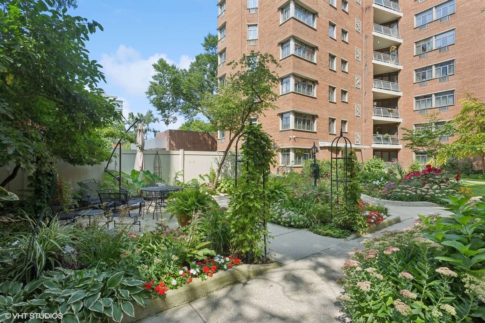 1860 Sherman AVE #7NE, Evanston, IL 60201