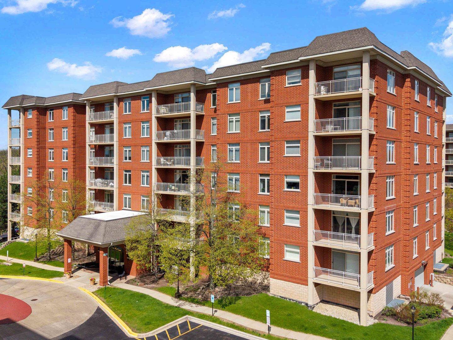 8400 Callie AVE #607, Morton Grove, IL 60053