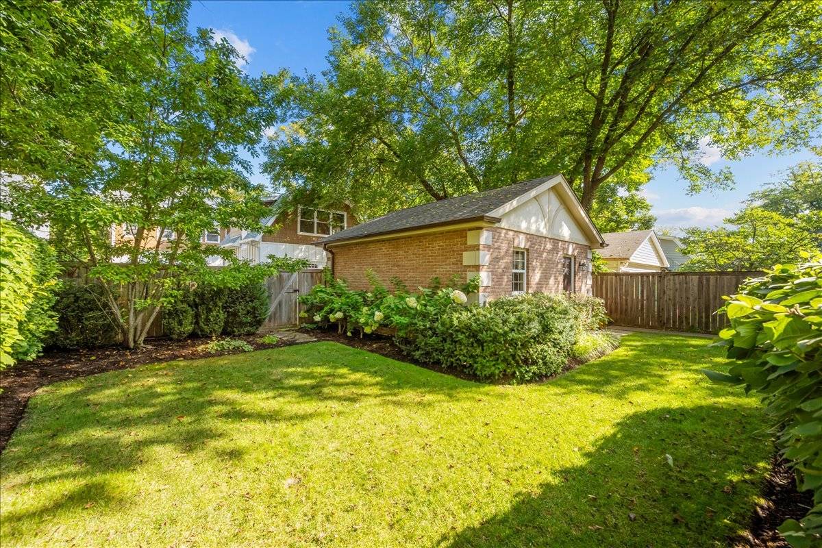 635 Melrose AVE, Kenilworth, IL 60043