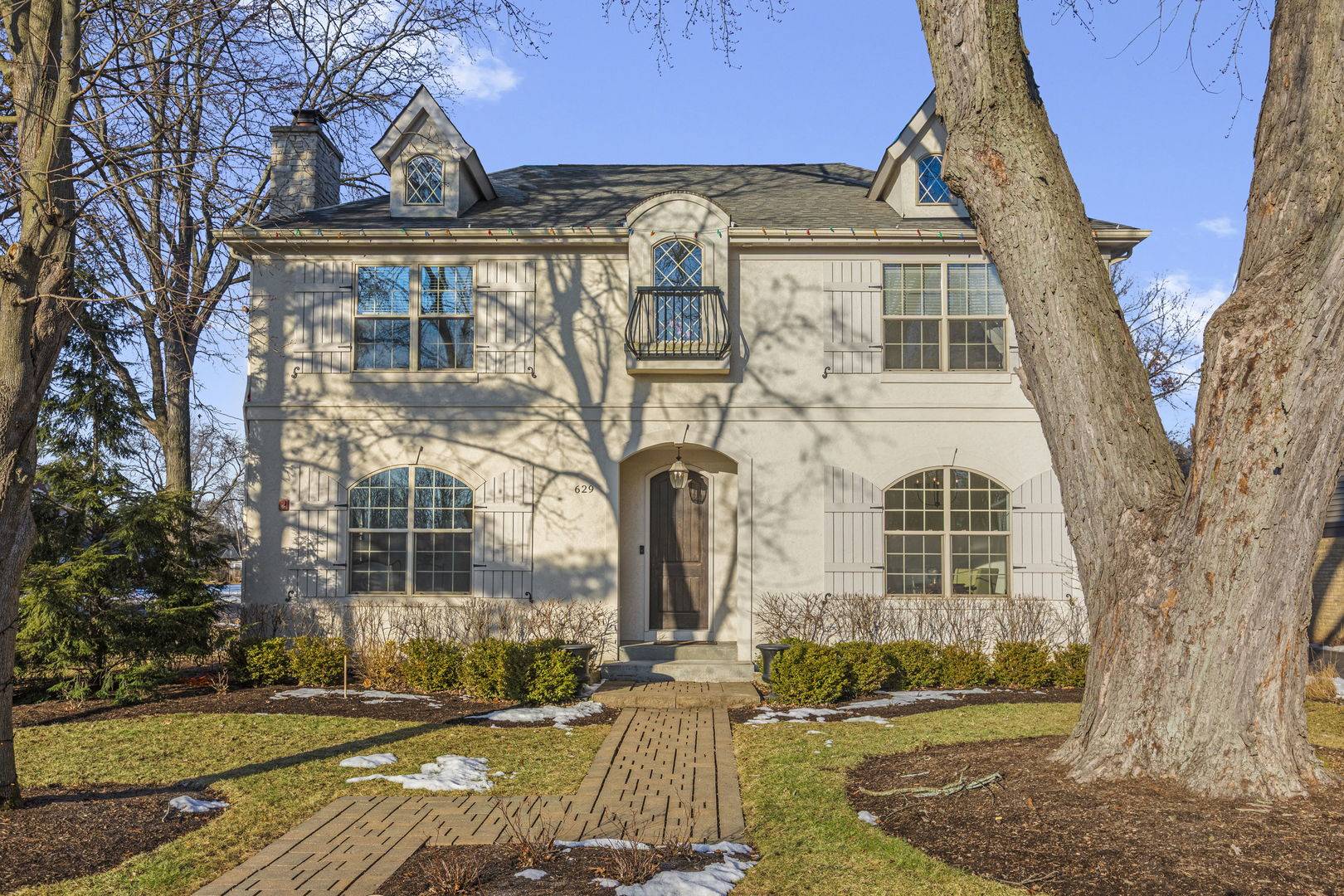 629 Kenwood AVE, Libertyville, IL 60048