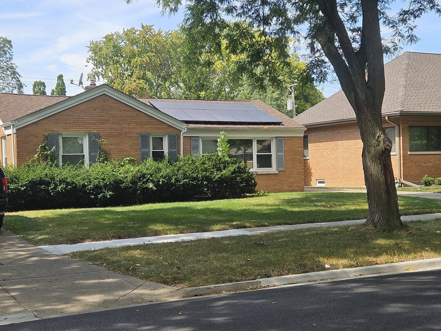 406 N Prospect Manor AVE, Mount Prospect, IL 60056