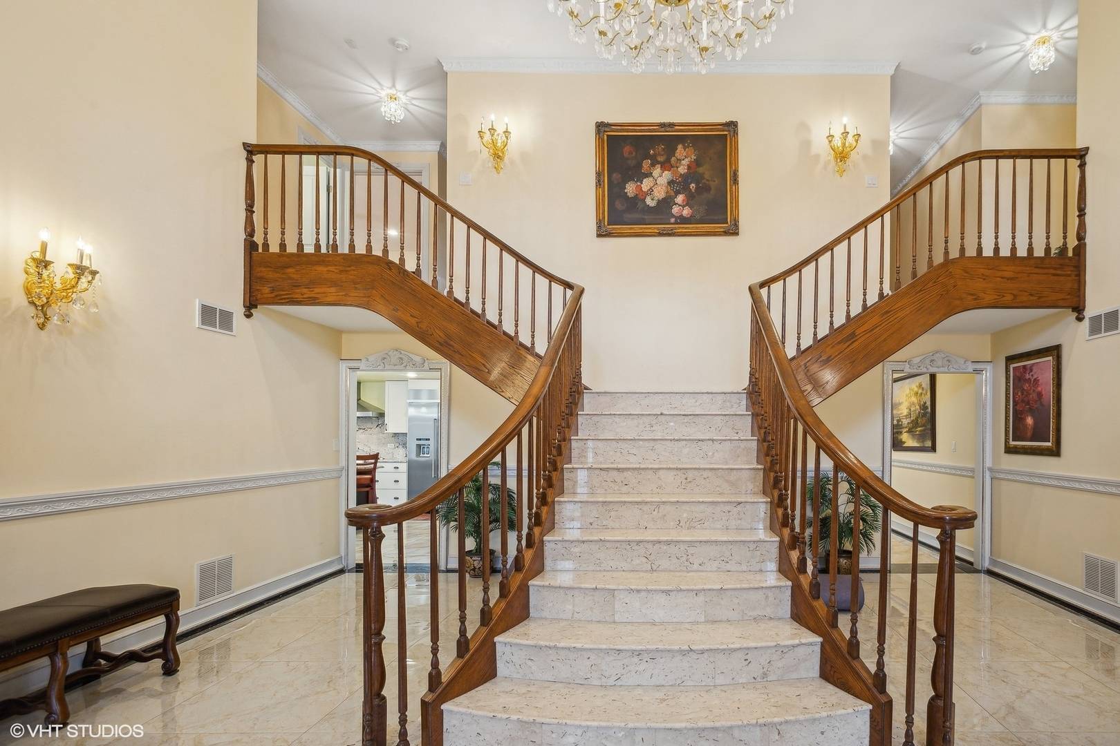 46 Hamilton LN, Oak Brook, IL 60523