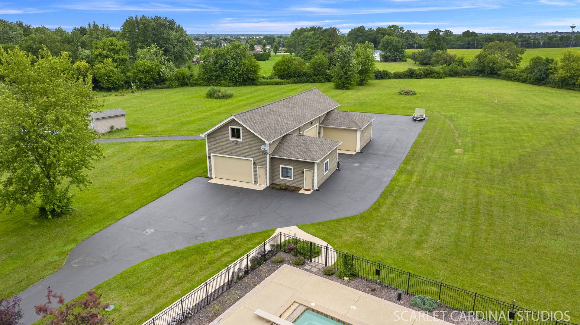 59 Burkhart DR, Oswego, IL 60543