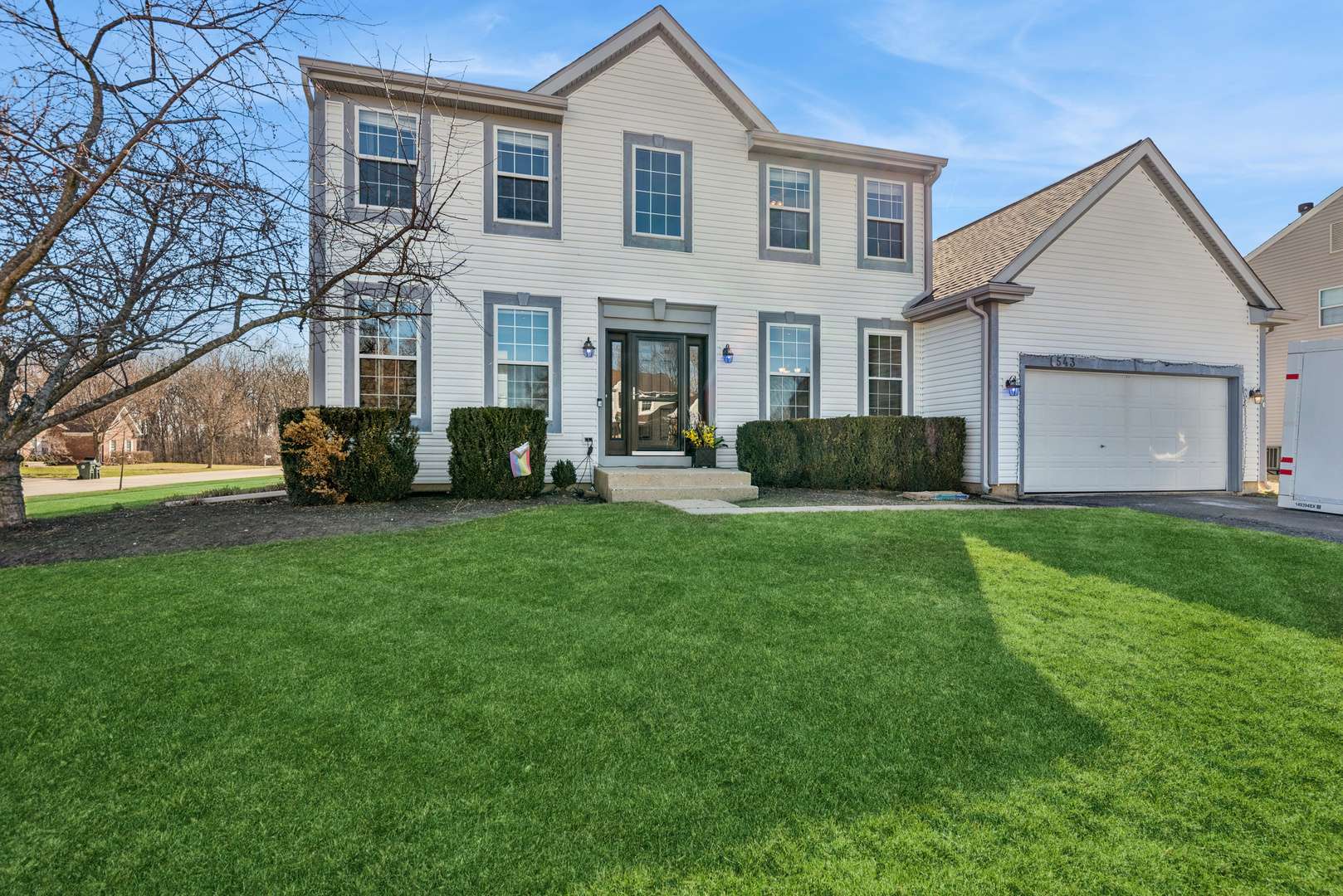 543 Sparrow CT, Lindenhurst, IL 60046