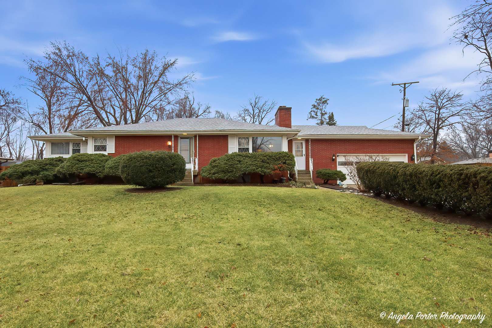 515 Country Club DR, Mchenry, IL 60050
