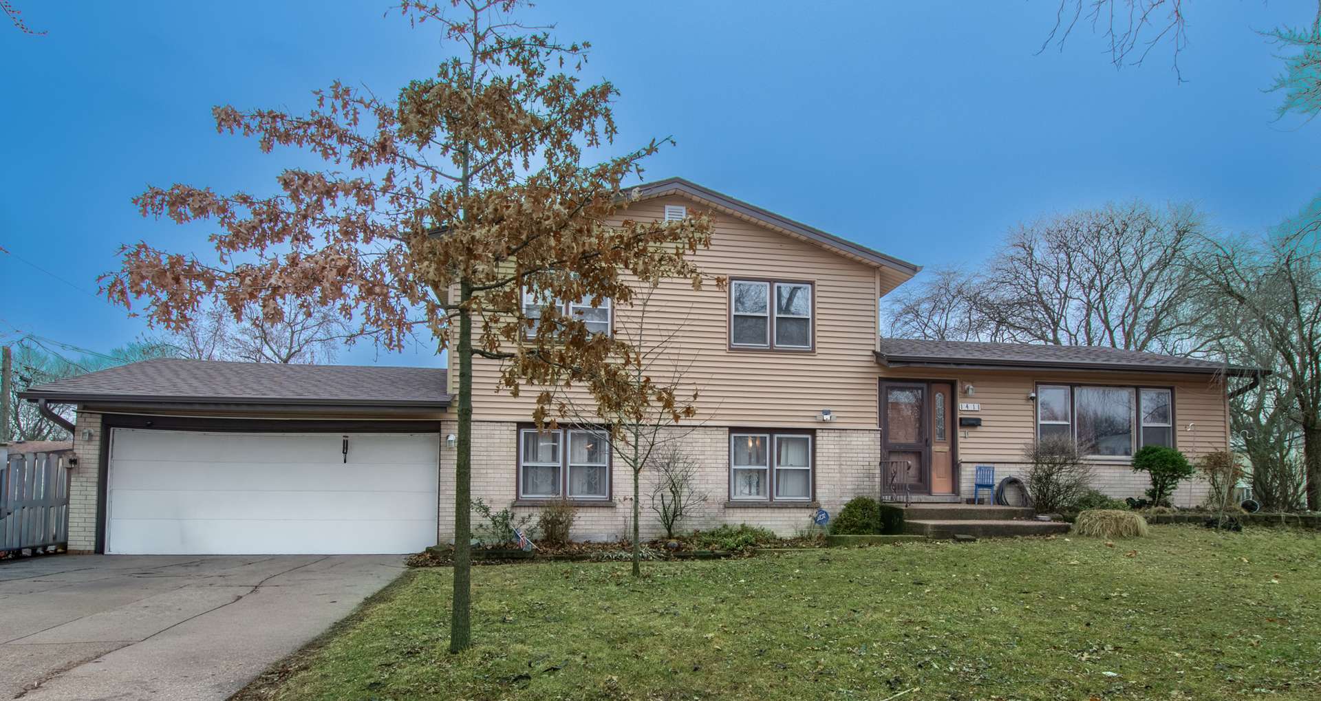 1411 S Robert DR, Mount Prospect, IL 60056