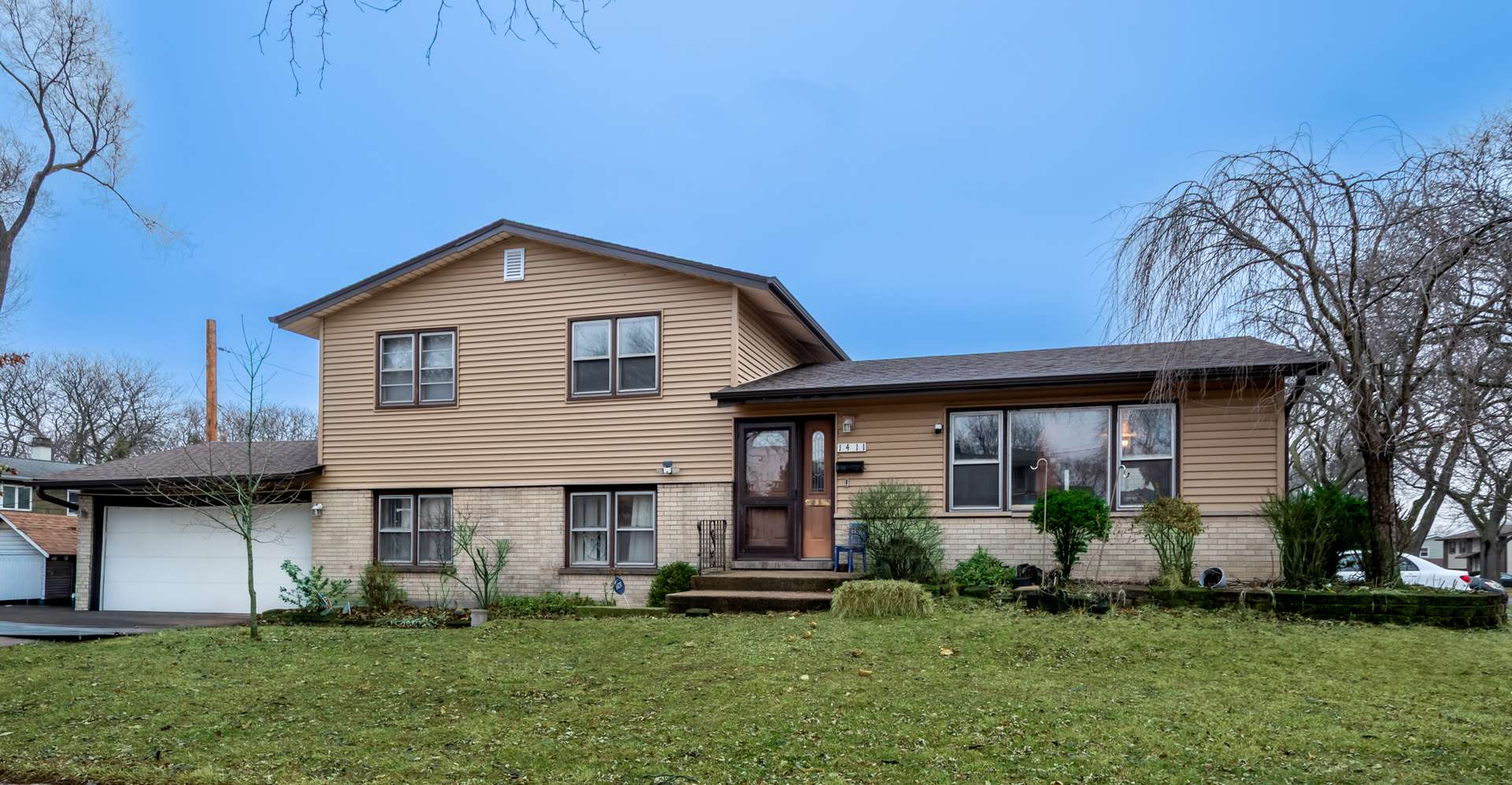 1411 S Robert DR, Mount Prospect, IL 60056