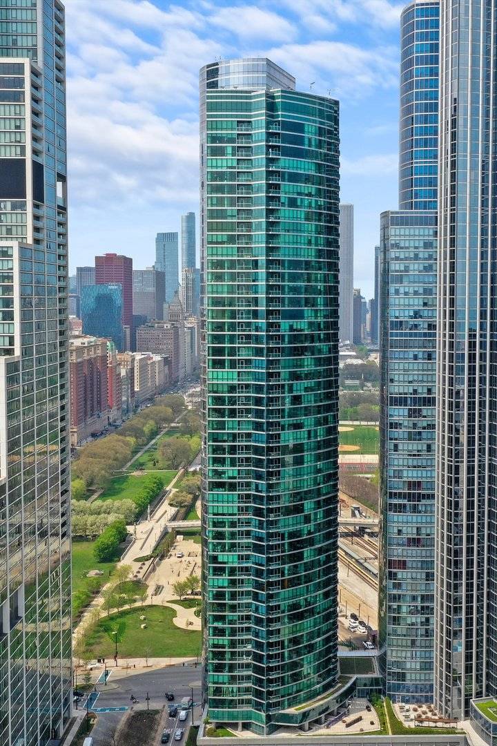 1201 S Prairie AVE #2403, Chicago, IL 60605