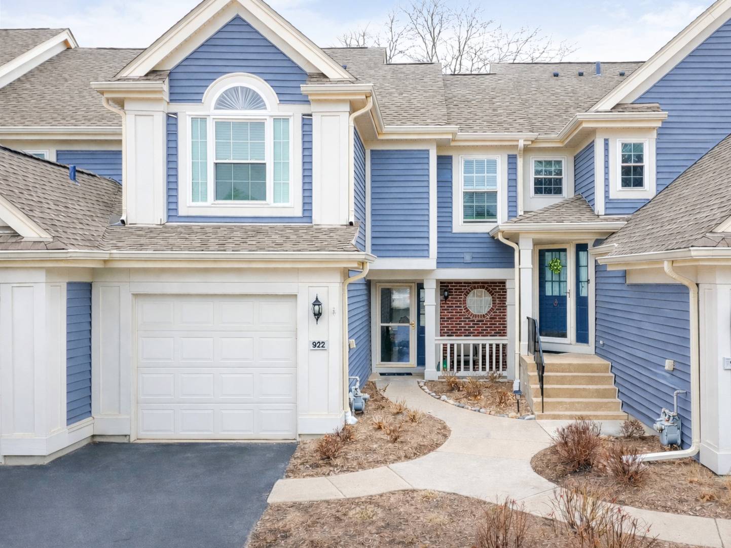 922 Little Falls CT, Elk Grove Village, IL 60007