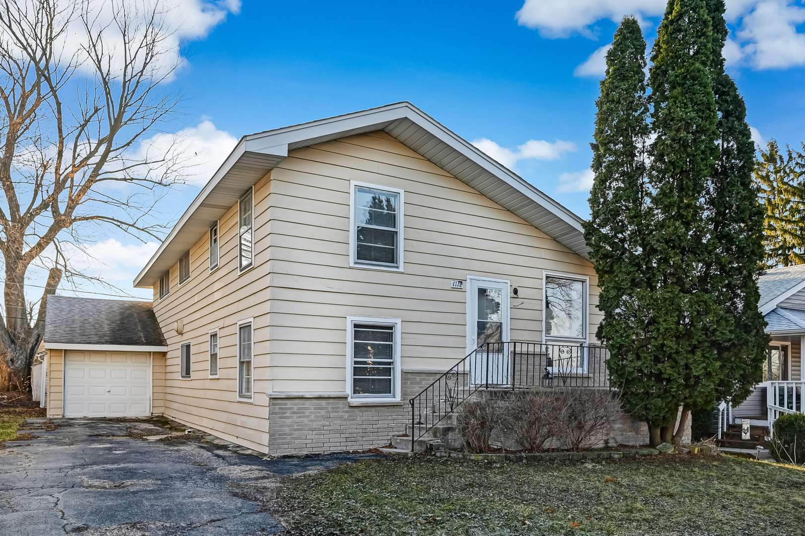 1112 Adams AVE, Wauconda, IL 60084