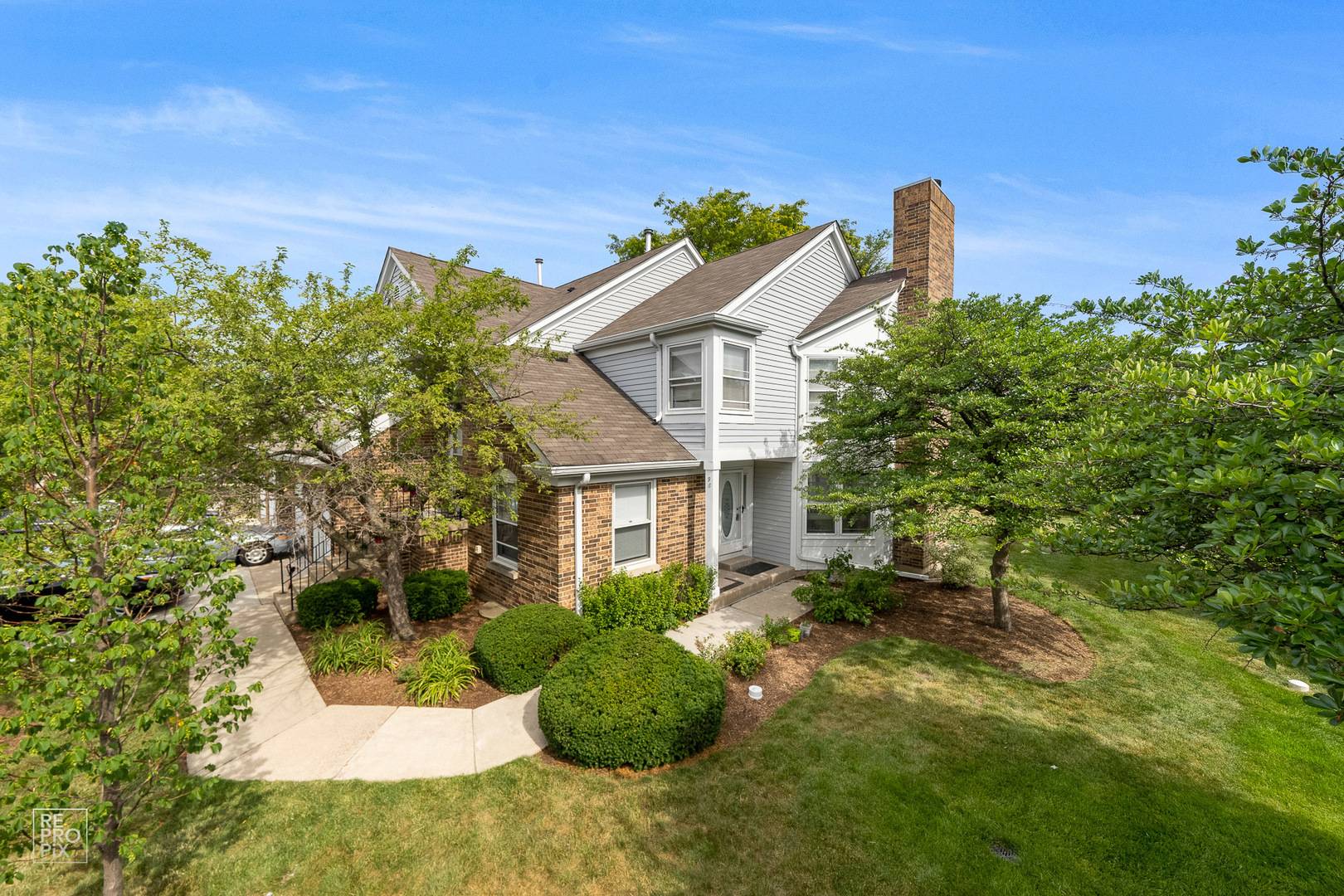 98 Willow Pkwy, Buffalo Grove, IL 60089