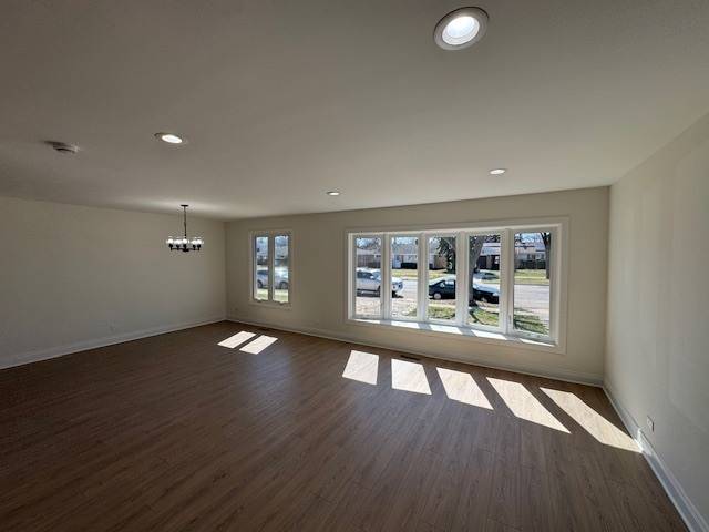 870 E Thacker ST, Des Plaines, IL 60016