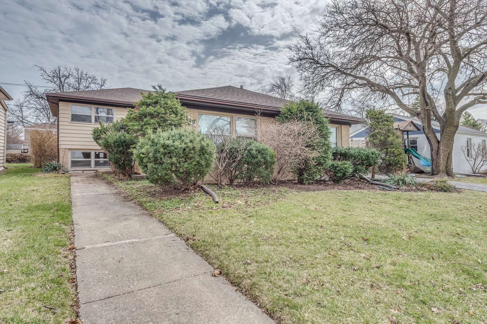 1449 Norfolk AVE, Westchester, IL 60154