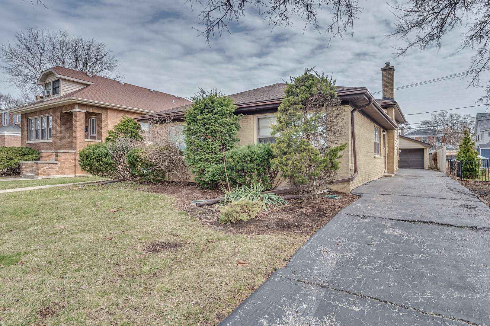 1449 Norfolk AVE, Westchester, IL 60154