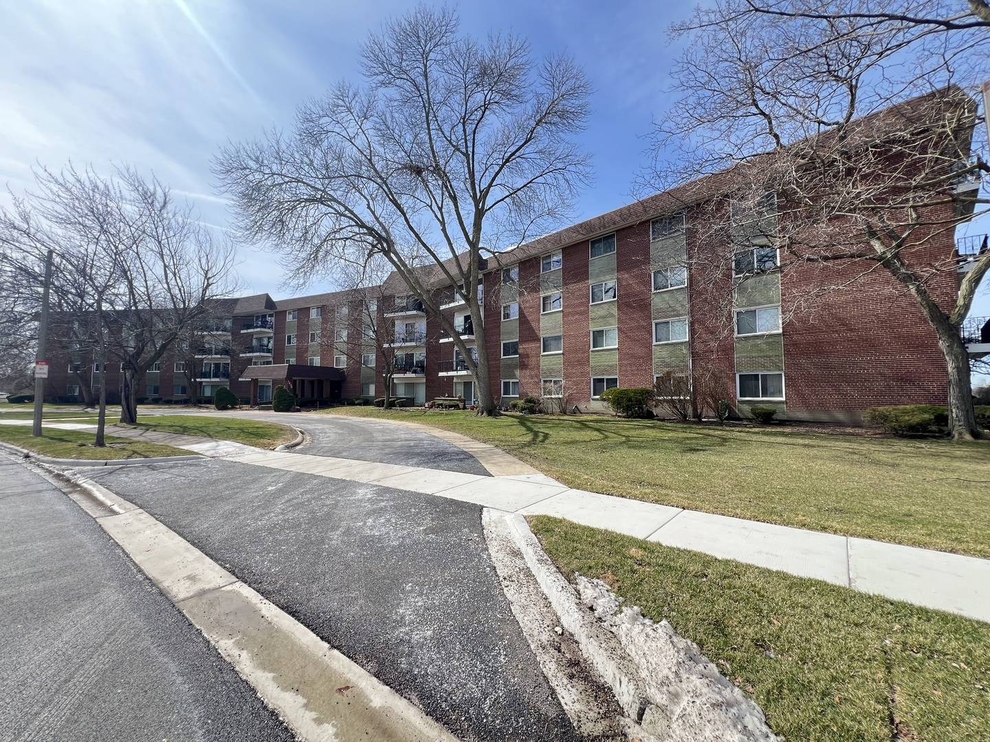 1030 S Fernandez AVE #3N, Arlington Heights, IL 60005