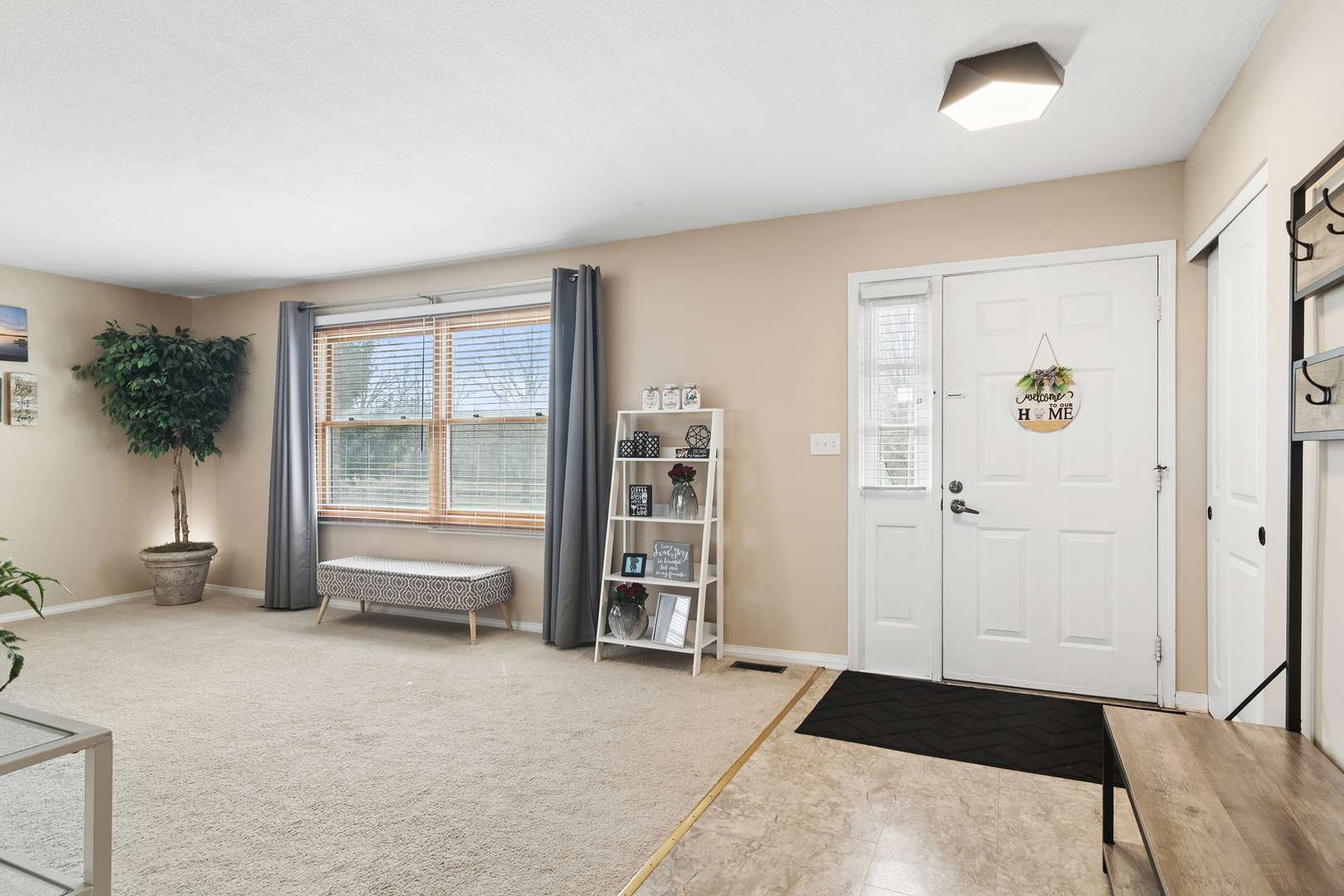 1032 W Park Place DR, Bartlett, IL 60103