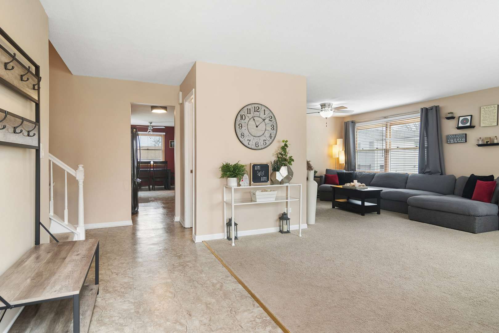 1032 W Park Place DR, Bartlett, IL 60103