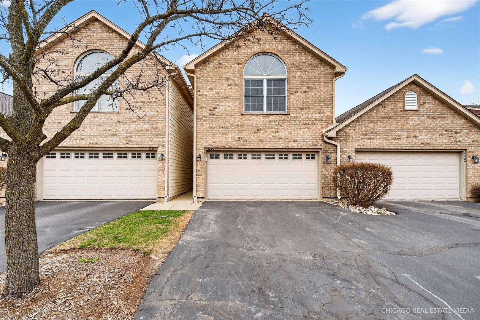 5802 Fieldstone TRL #5802, Mchenry, IL 60050