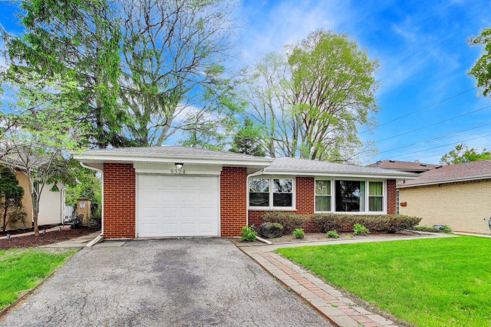 9324 Linder AVE, Morton Grove, IL 60053