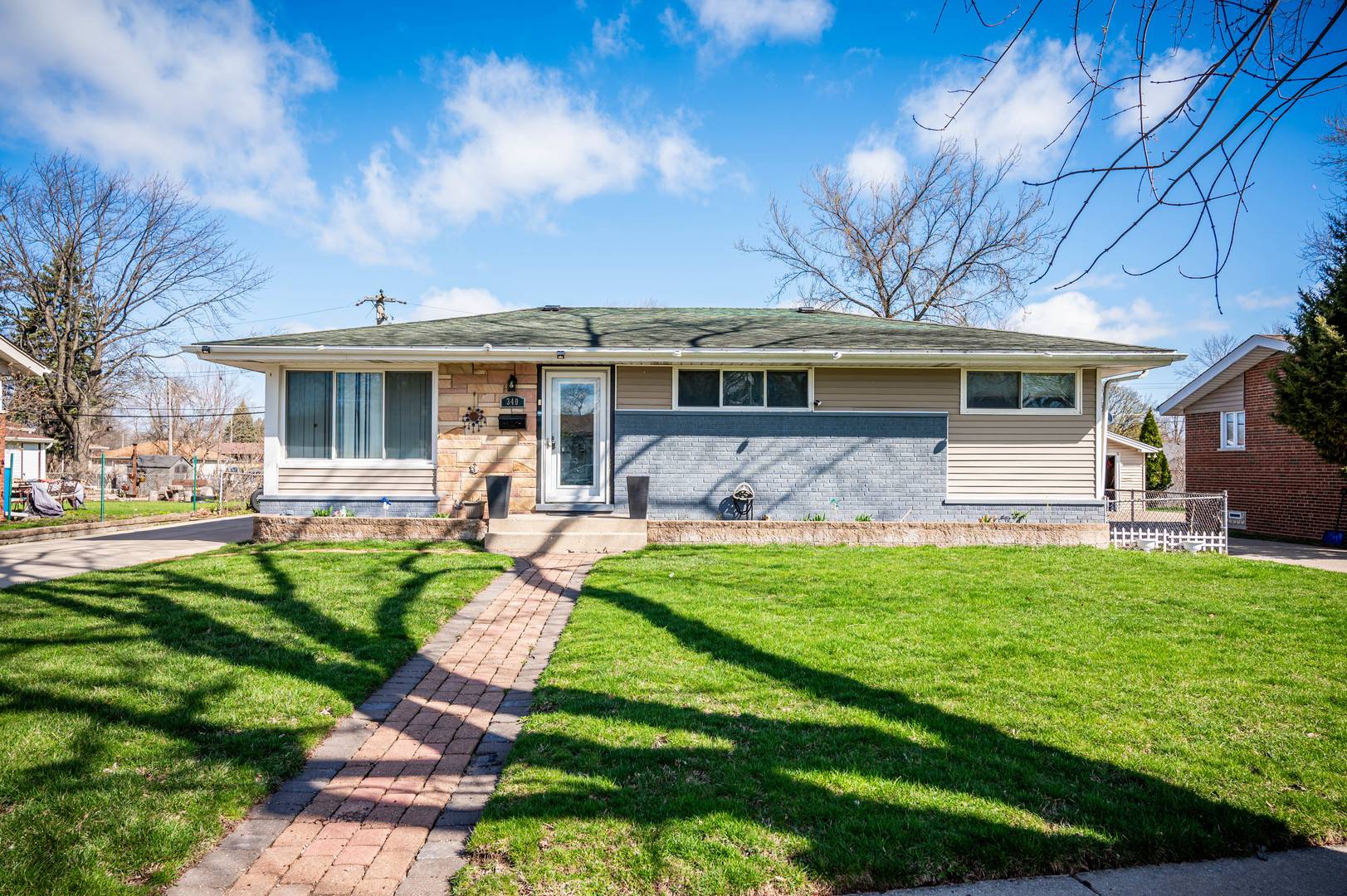340 E Drake AVE, Addison, IL 60101