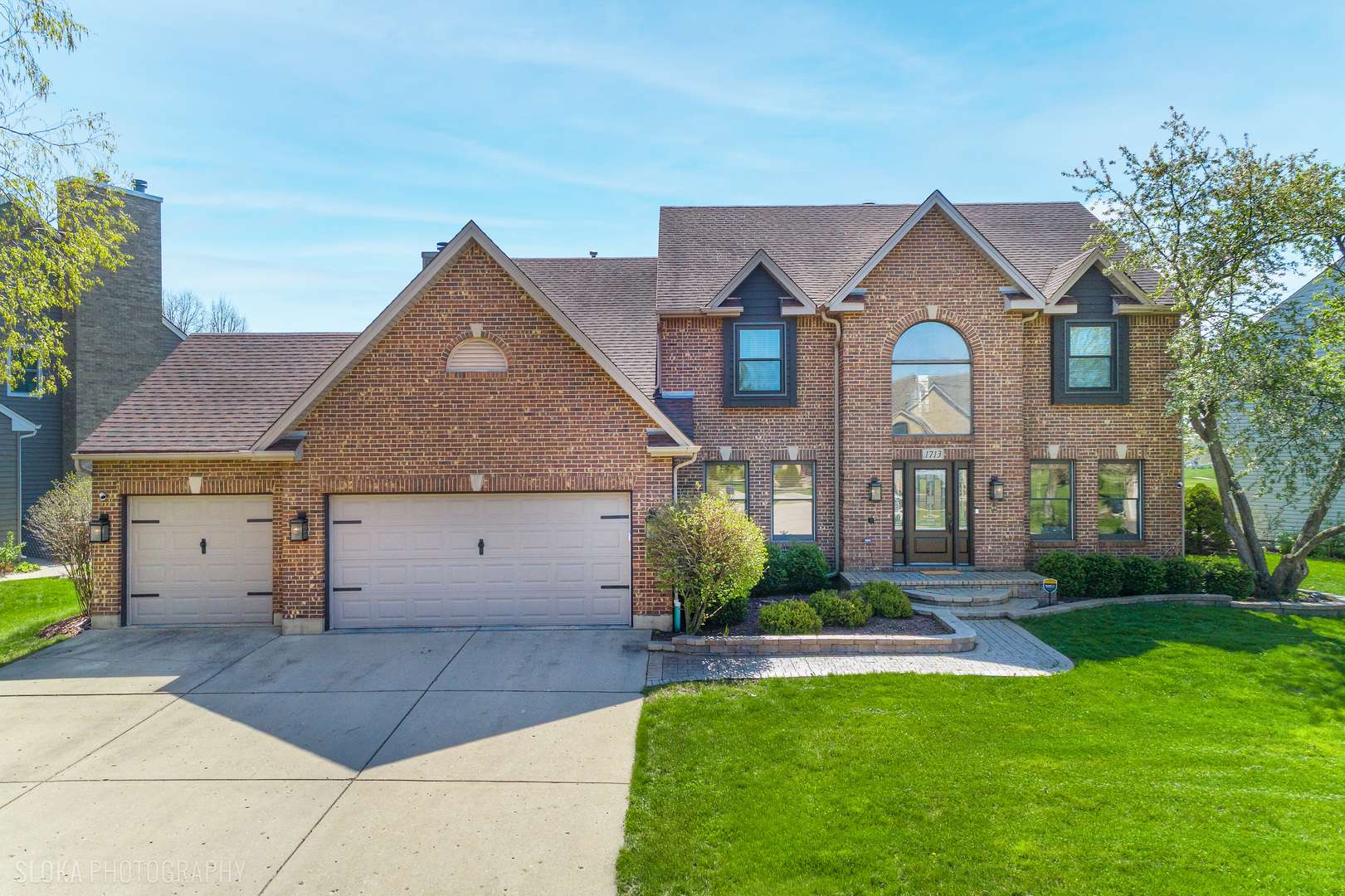 1713 Edgewood DR, Algonquin, IL 60102