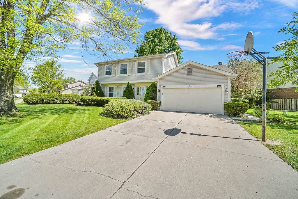 1100 LOCKWOOD DR, Buffalo Grove, IL 60089