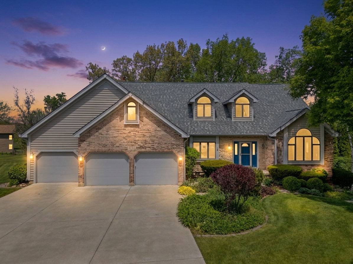 2772 Glendower TER, Elgin, IL 60124