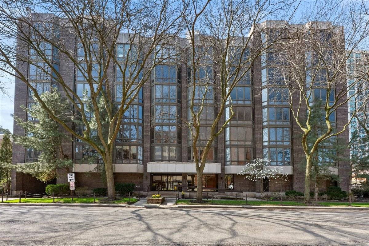 522 Church ST #6C, Evanston, IL 60201