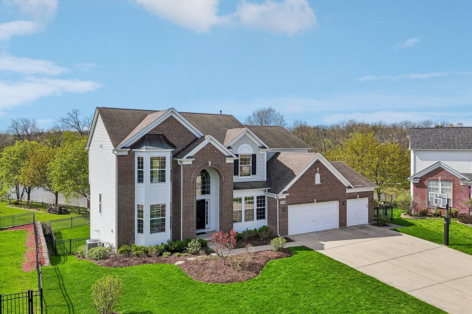 5 Orchid CT, Streamwood, IL 60107