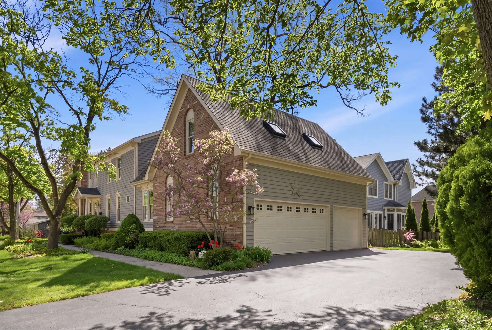 1300 Somerset AVE, Deerfield, IL 60015