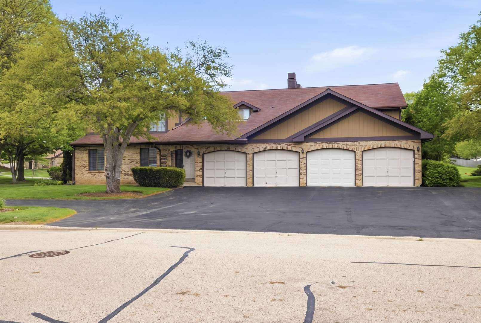 1925 Golf View DR #1A, Bartlett, IL 60103