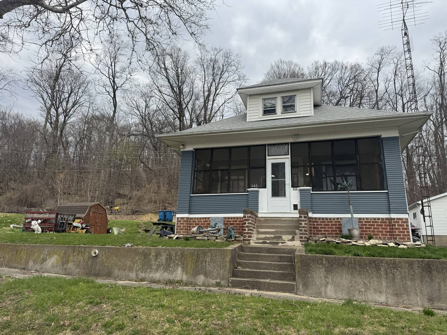 908 Willow ST, Depue, IL 61322