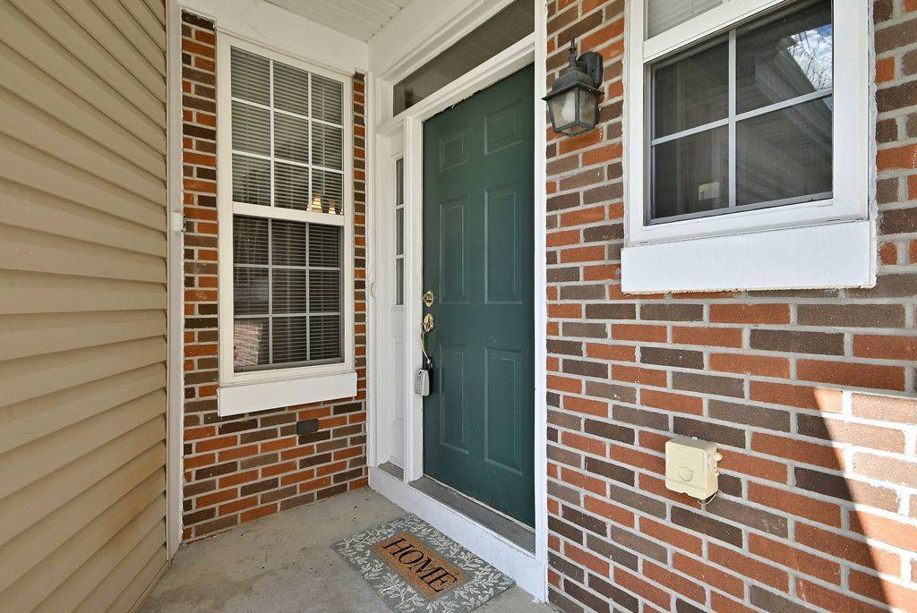 920 Highgate LN, Grayslake, IL 60030